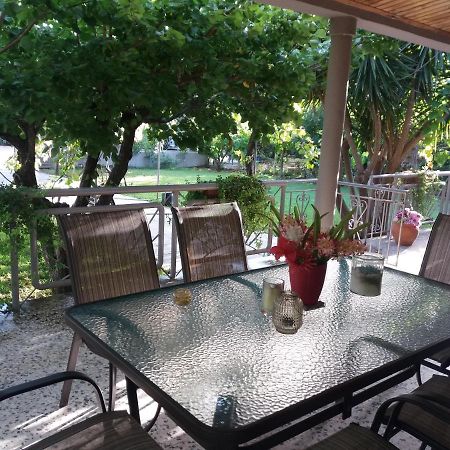 Beach House For Up To 9 People Near Olympia Katakolo Exterior photo