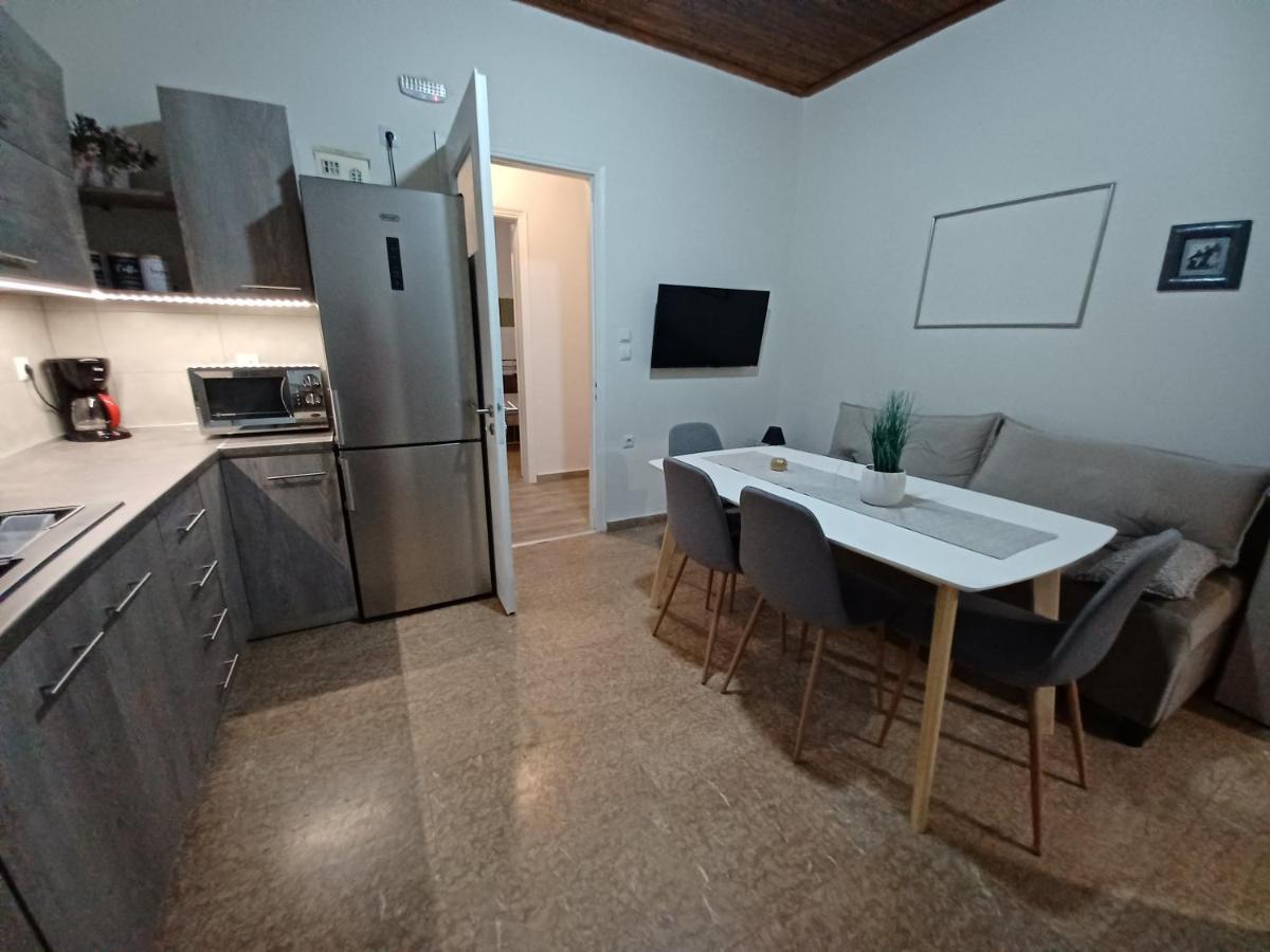 Beach House For Up To 9 People Near Olympia Katakolo Exterior photo